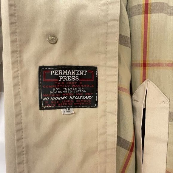 Permanent Press Trench Coat Beige men Size 38 Short No Ironing Necessary - Picture 5 of 12